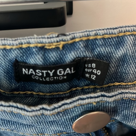 Jeans - Picture 2 of 3